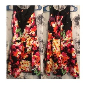 Floral dress with pockets